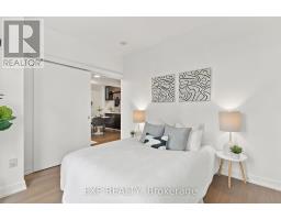 301 - 9 Spadina Avenue, Toronto, ON M5V3V5 Photo 14