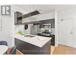 301 - 9 Spadina Avenue, Toronto, ON M5V3V5 Photo 7