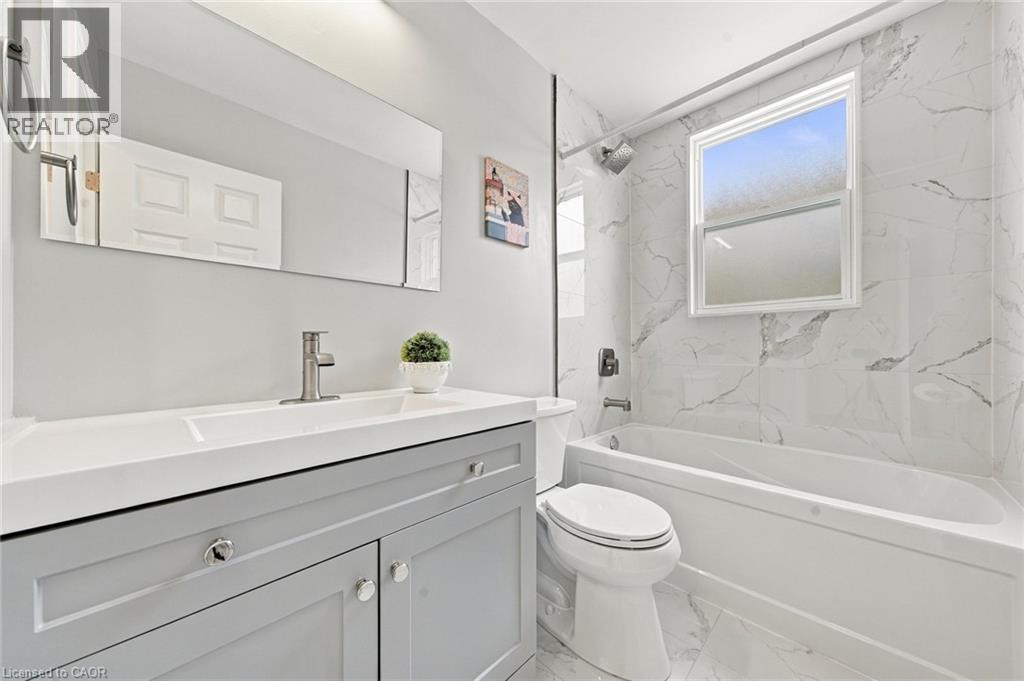 294 EAST 28TH Street, Hamilton — photo 5