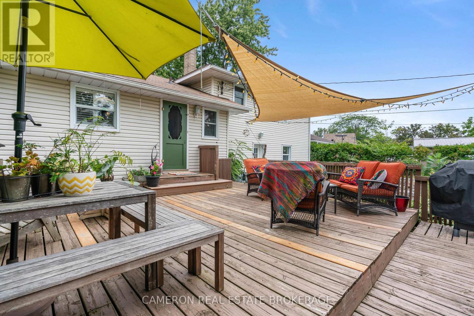 16 KENT CRESCENT - 26