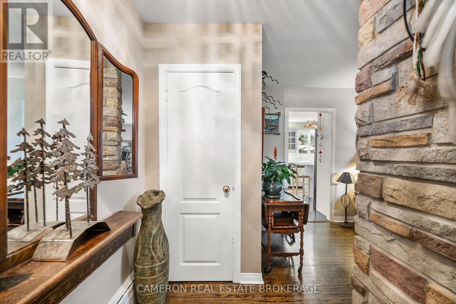 16 KENT CRESCENT - Image 5