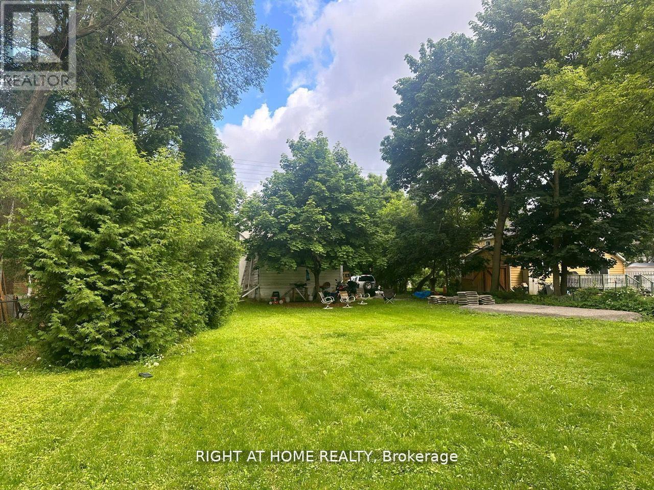 522 Kingston Road West, Ajax, ON photo 2