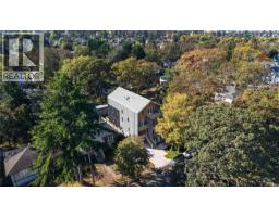 4 1721 Adanac St, Victoria, BC V8R2C4 Photo 16