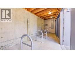 4 1721 Adanac St, Victoria, BC V8R2C4 Photo 20