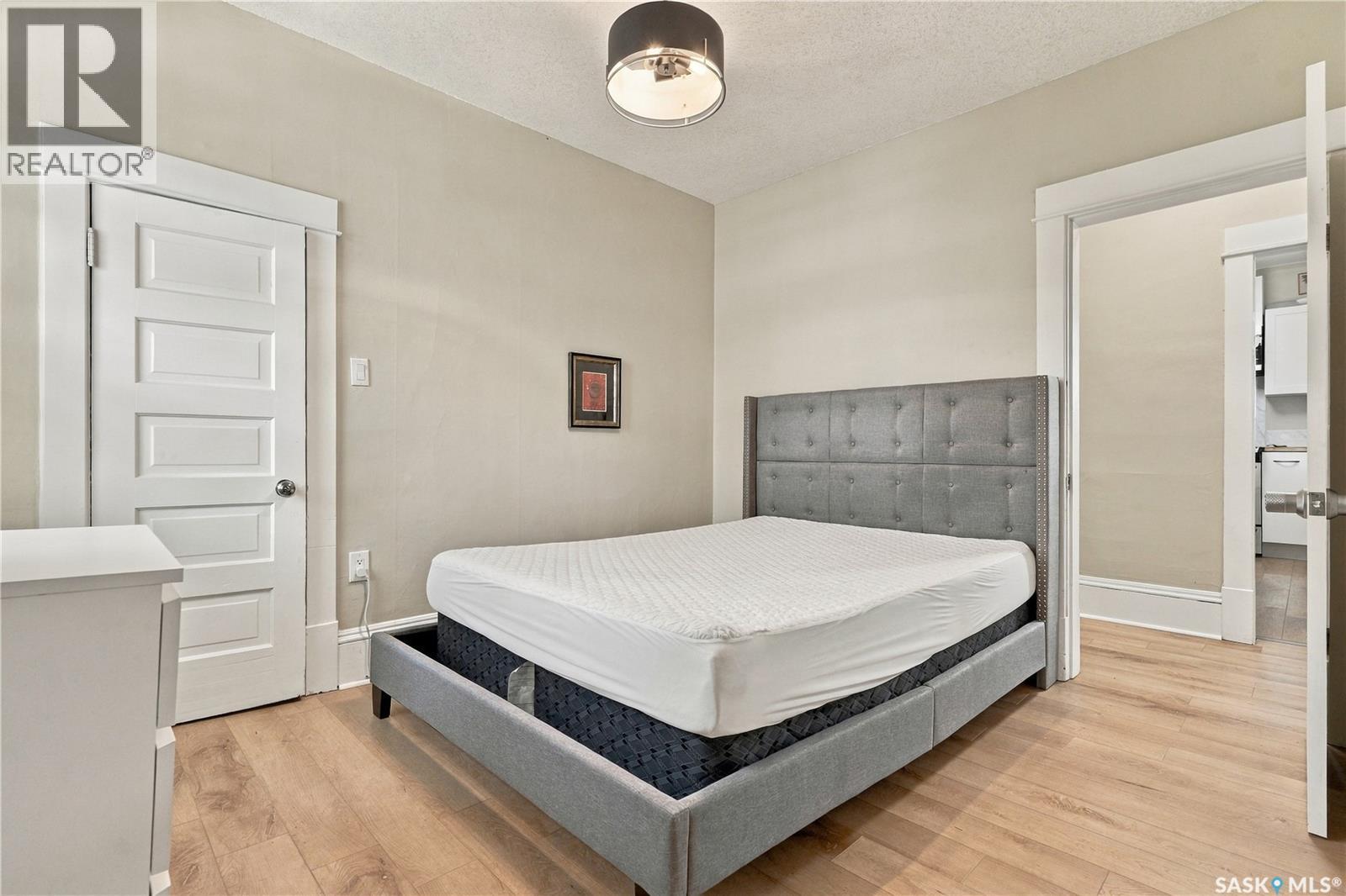 332 10th STREET E - 15