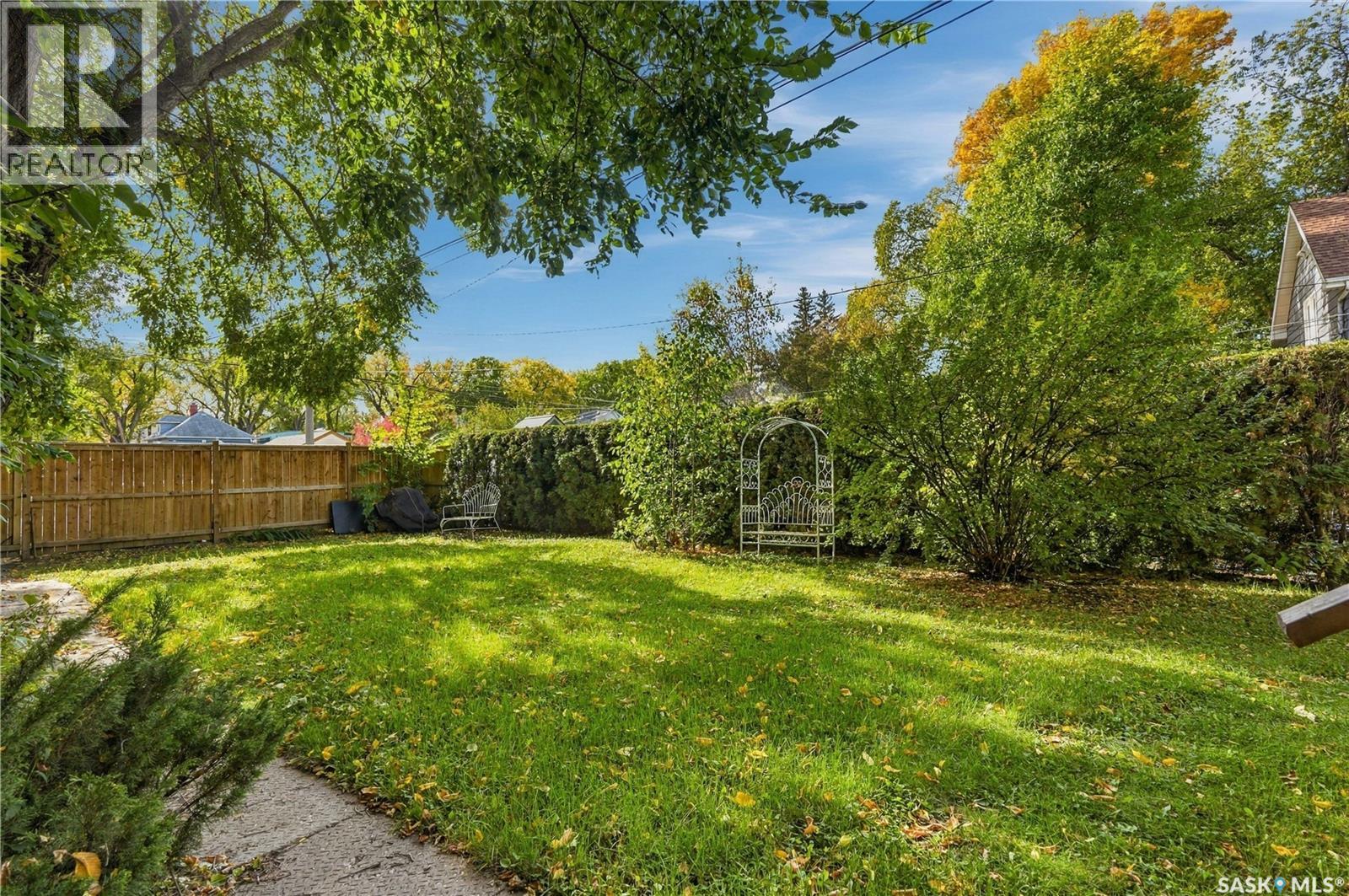 332 10th STREET E, Saskatoon — photo 32
