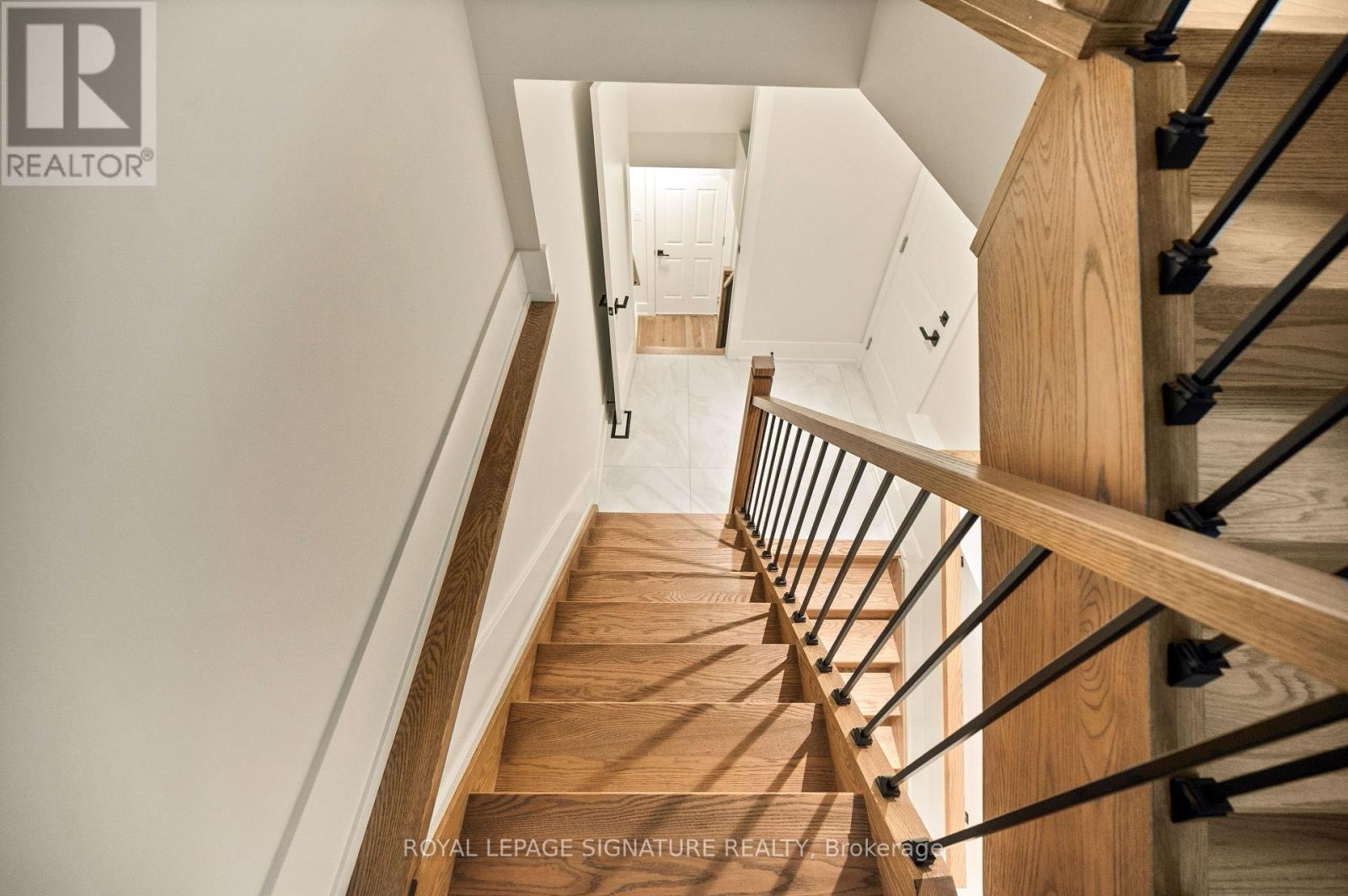 62 Ash Crescent, Toronto, ON photo 36