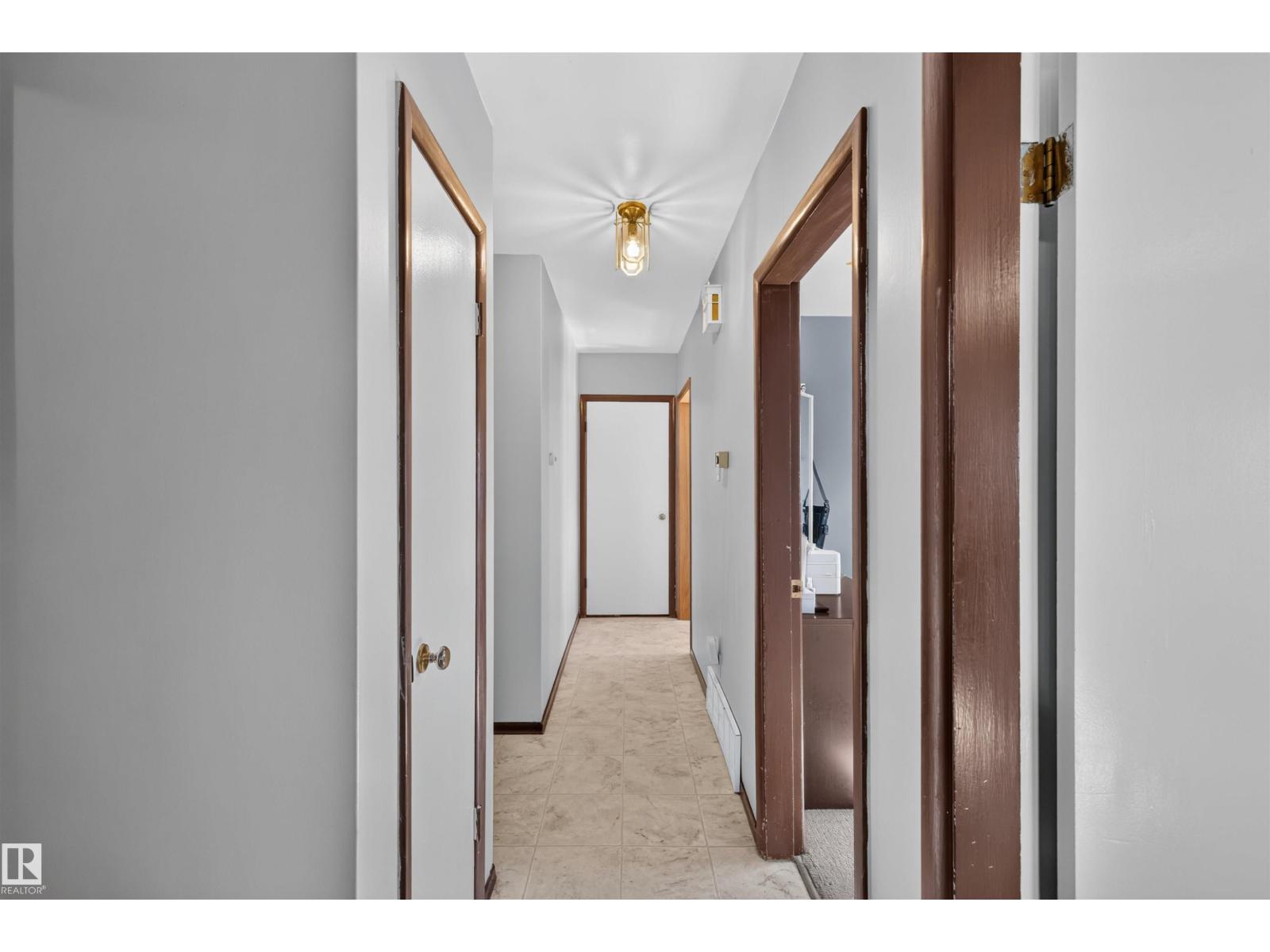 11119 137 Avenue NW, Rosslyn — photo 15 of 30: Property photo
