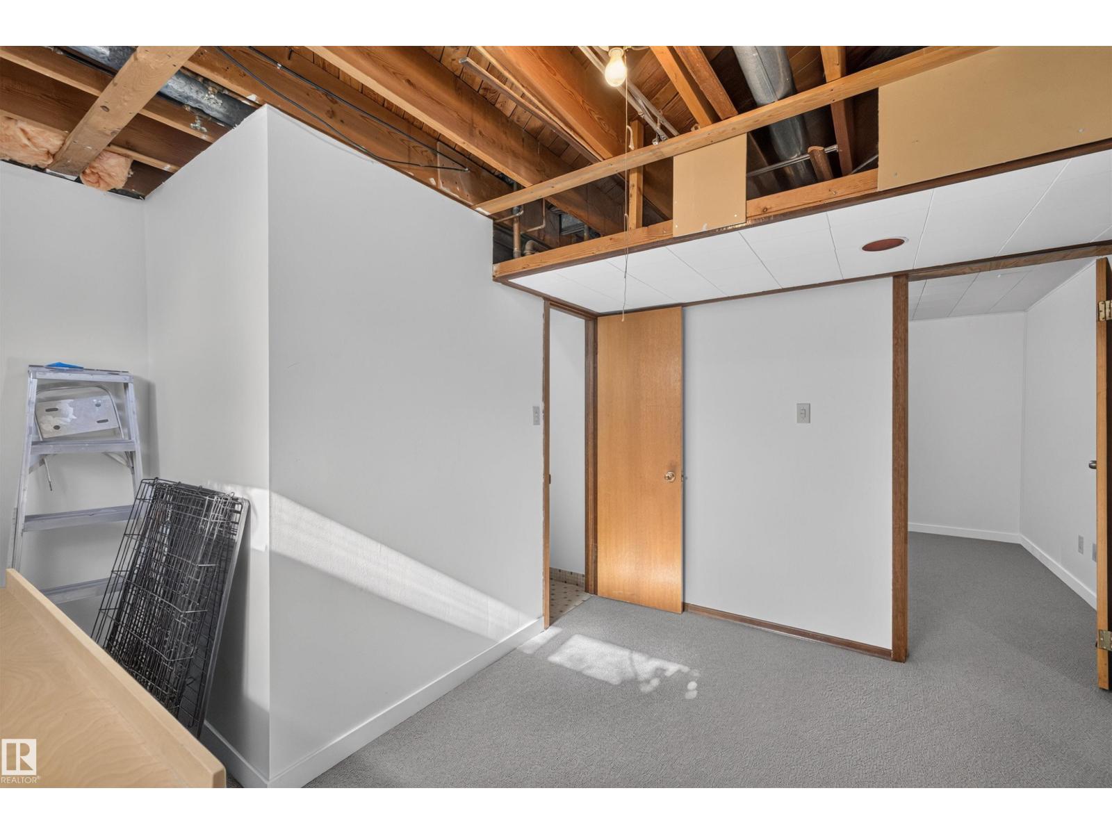 11119 137 Avenue NW, photo 32