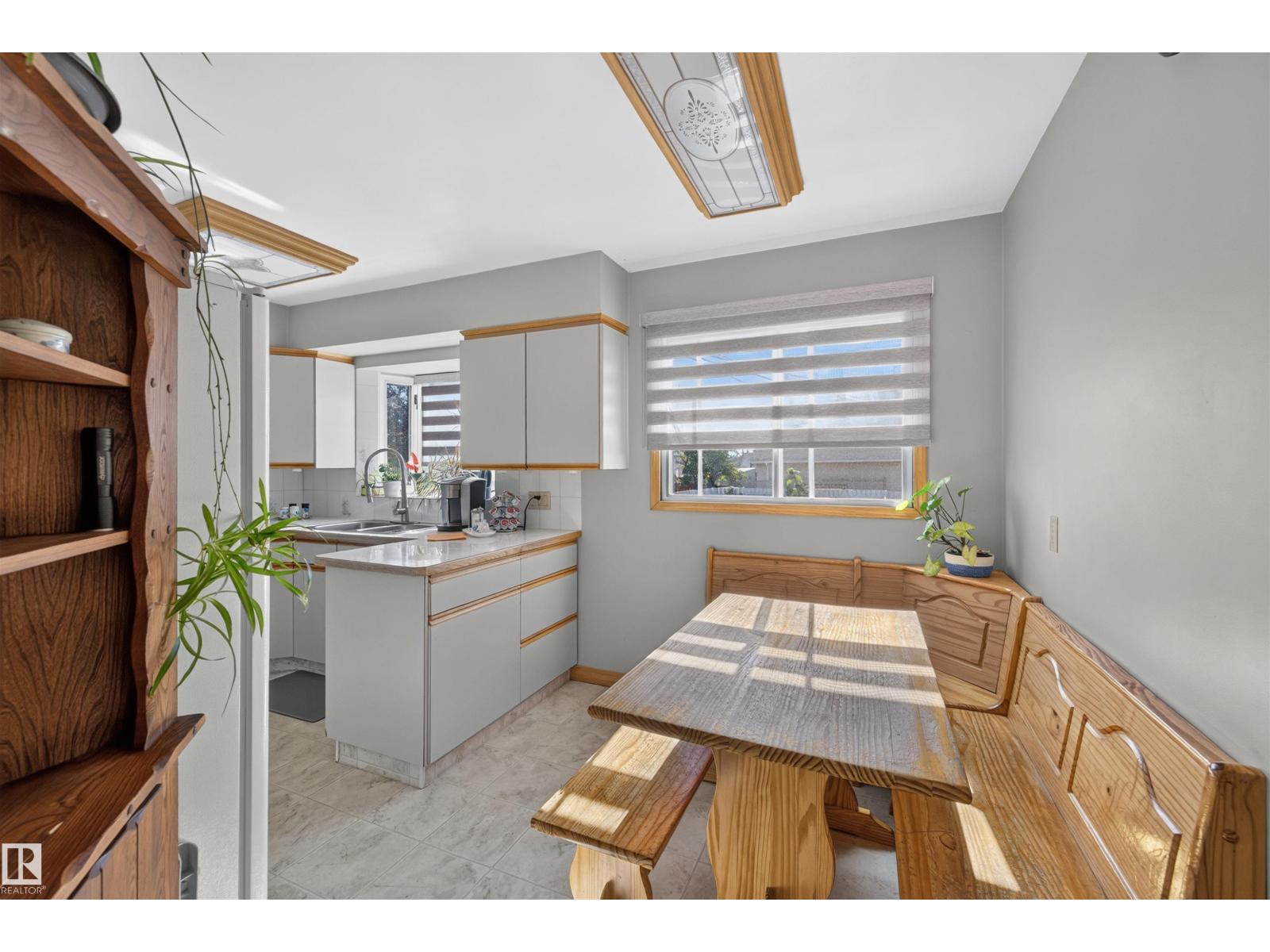 11119 137 Avenue NW, Rosslyn — photo 16 of 30: Property photo
