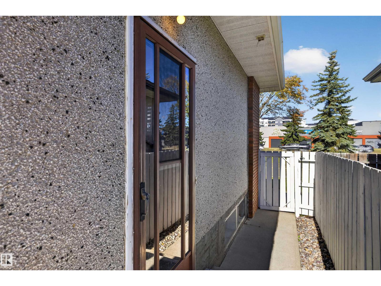 11119 137 Avenue NW, photo 46