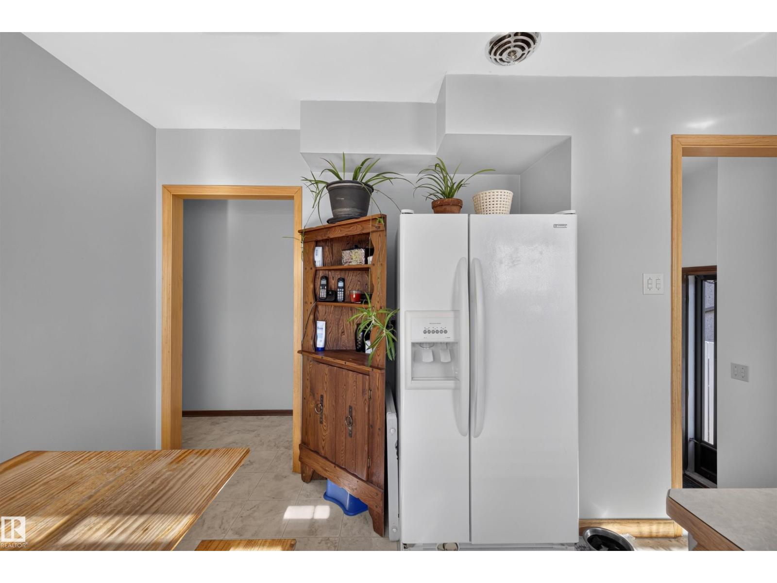 11119 137 Avenue NW, Rosslyn — photo 18 of 30: Property photo