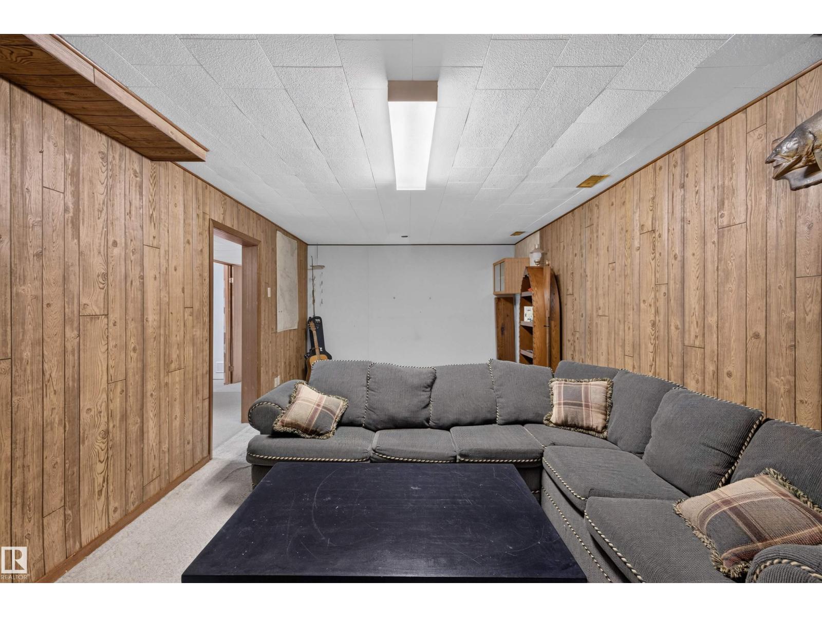 11119 137 Avenue NW, Rosslyn — photo 26 of 30: Property photo