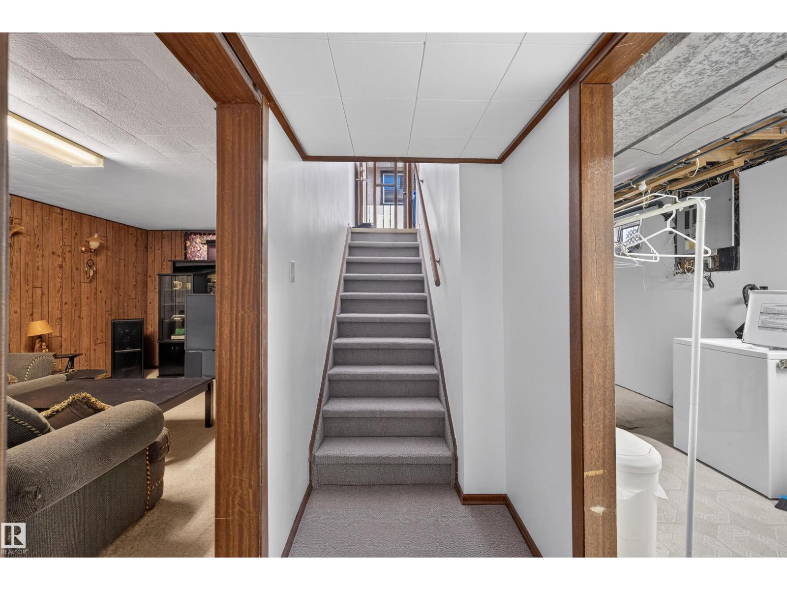 11119 137 Avenue NW, Rosslyn — photo 23 of 30: Property photo