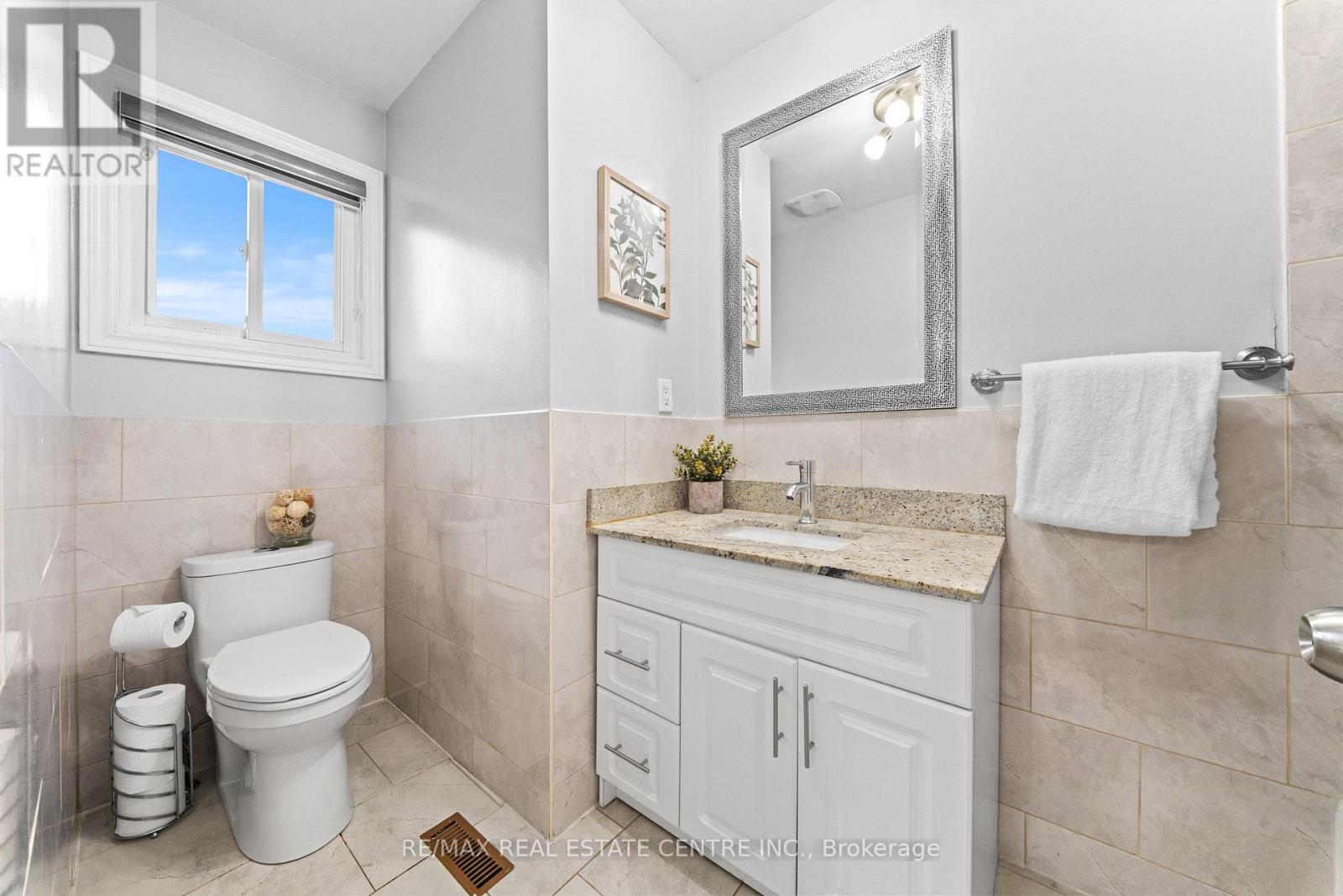 2 HOLLYBURN COURT - Image 24