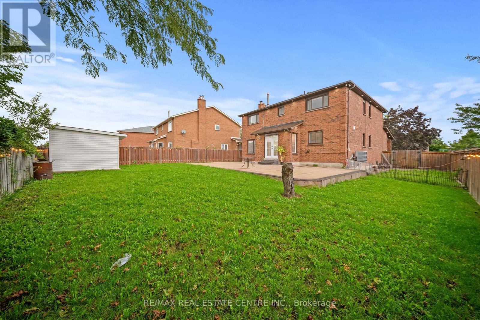 2 HOLLYBURN COURT - 38