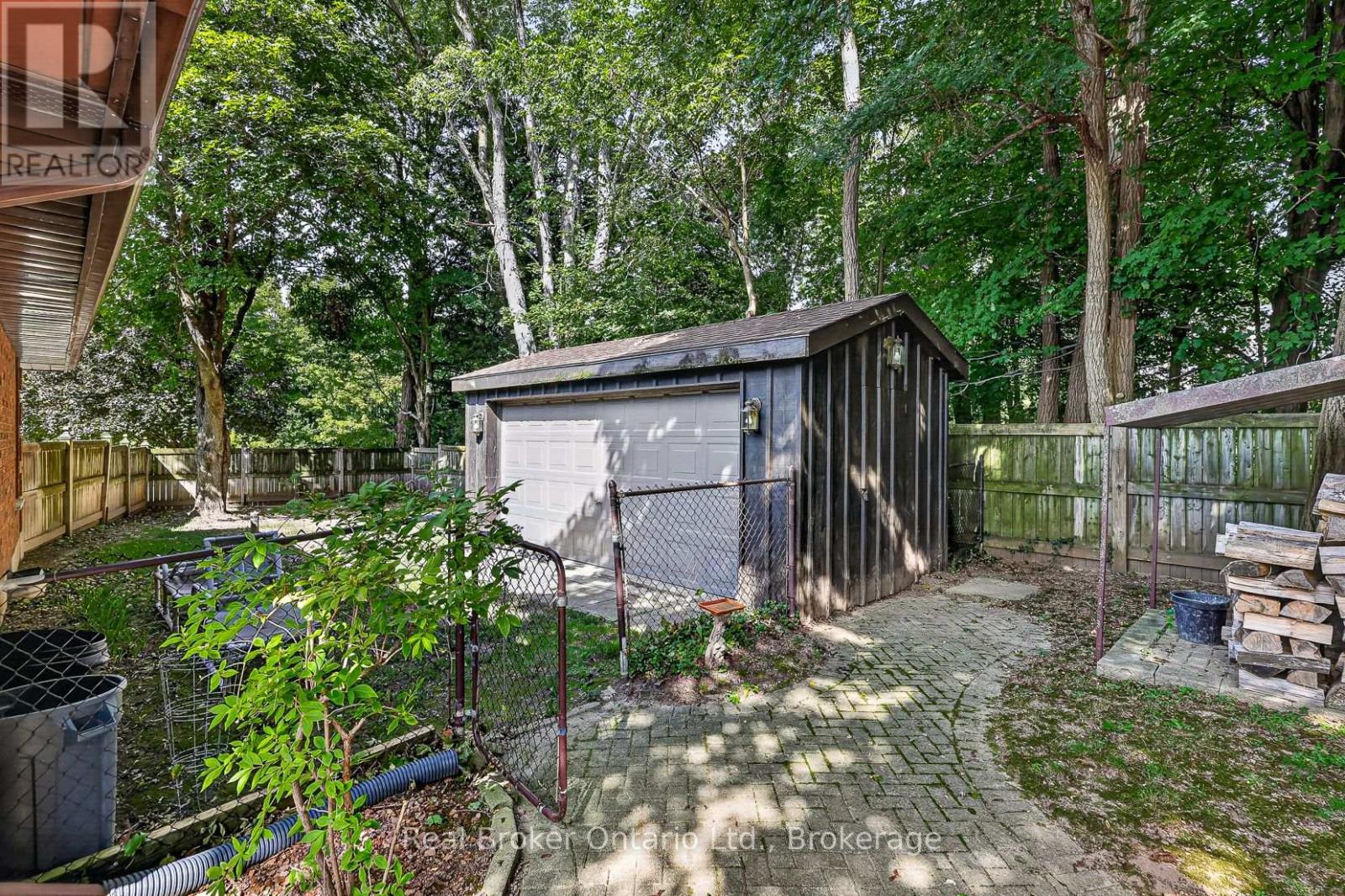 11 ELISABETH STREET - Image 15