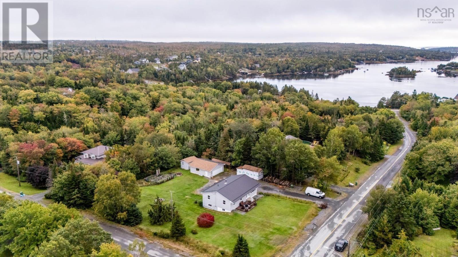 57 Bayview Drive - Image 36