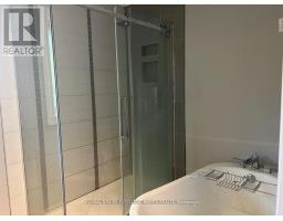 Bathroom - 384 Ashbury Road, Oakville, ON L6K2M7 Photo 7