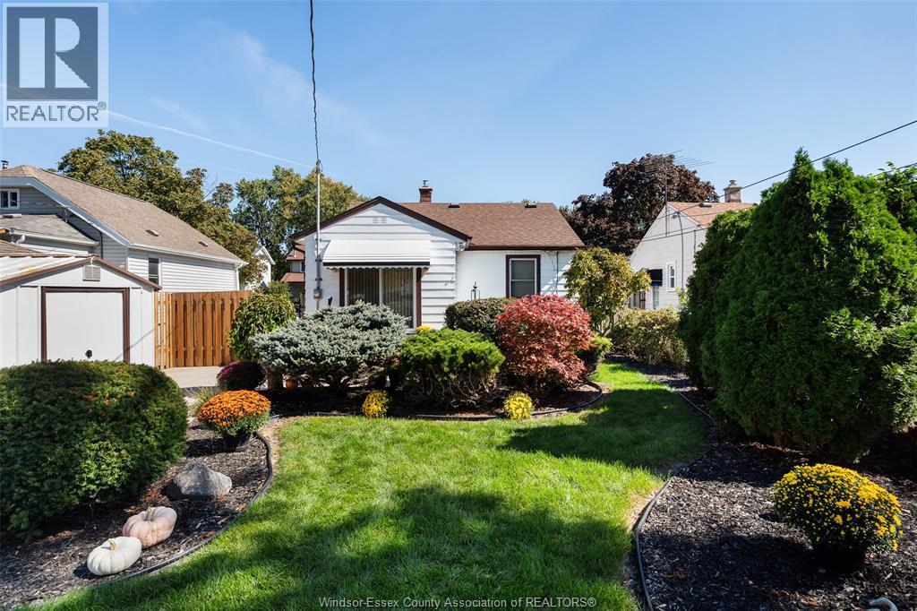 1375 BERNARD ROAD - 10