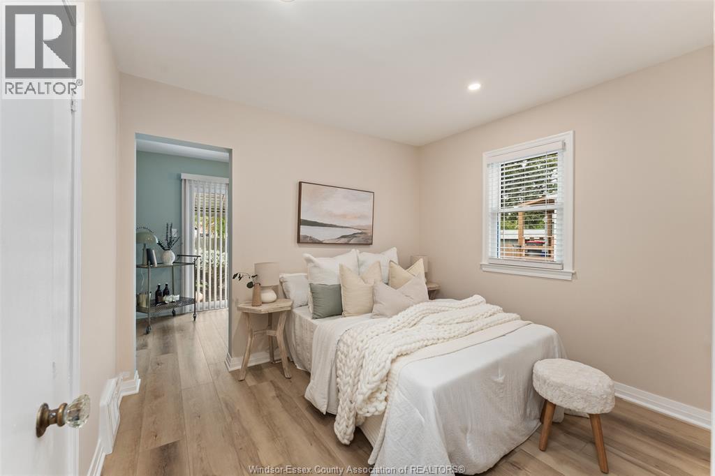 1375 BERNARD ROAD - 23
