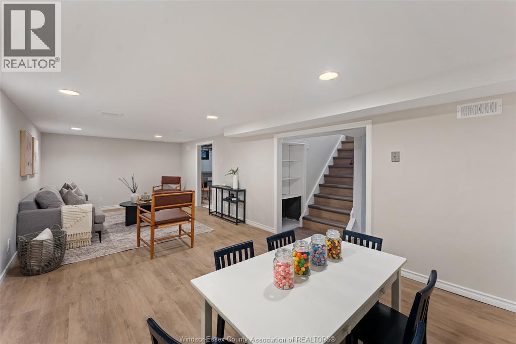 1375 BERNARD ROAD - 31