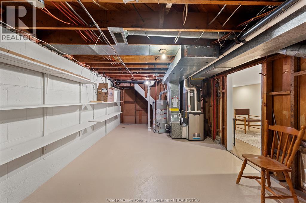 1375 BERNARD ROAD - 33