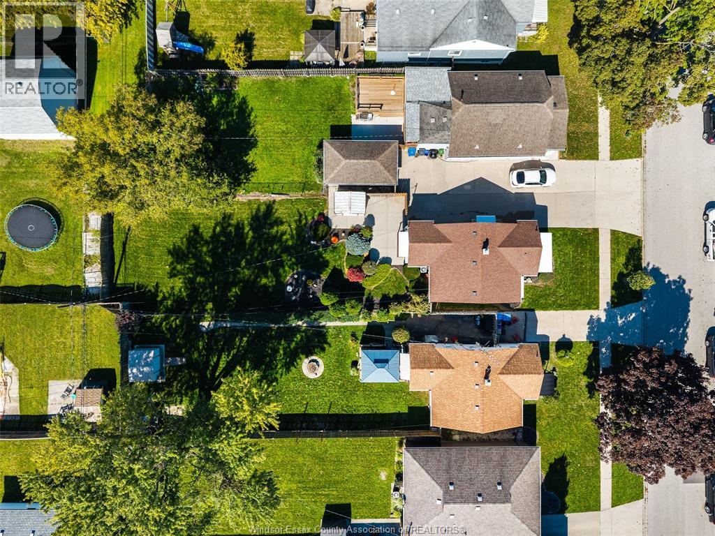 1375 BERNARD ROAD - 39