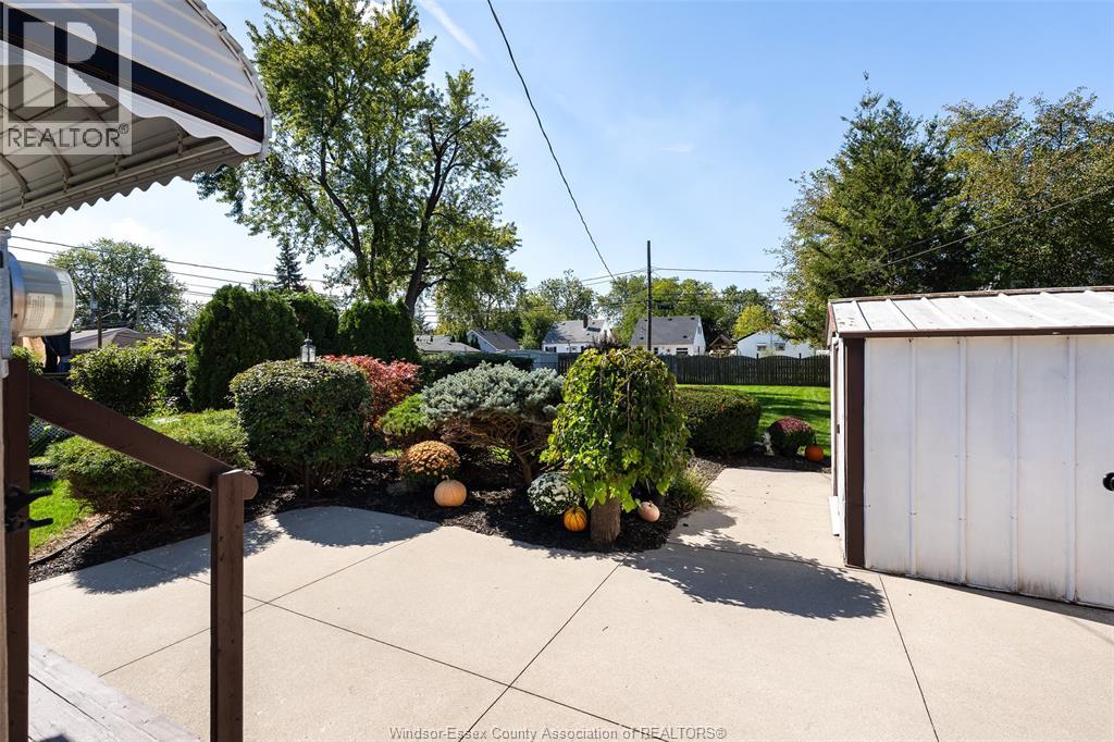 1375 BERNARD ROAD - 6