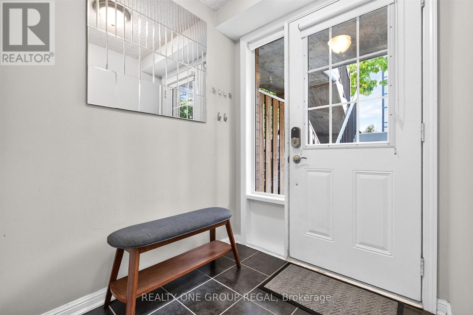 Photo of 155 - 6 FOUNDRY AVENUE
