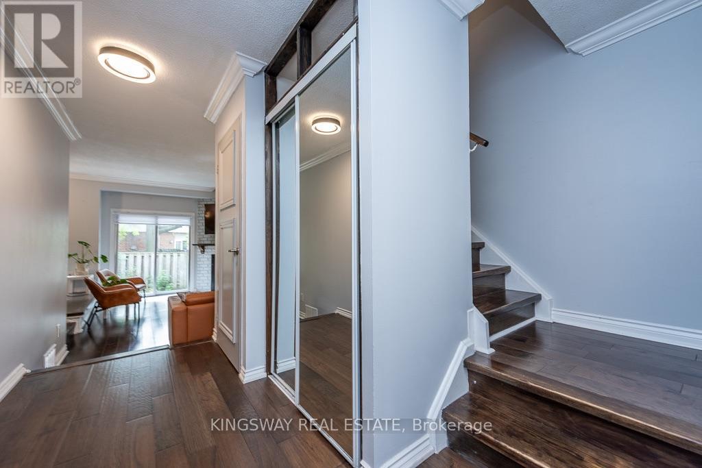 #22 525 MEADOWS BOULEVARD - 11