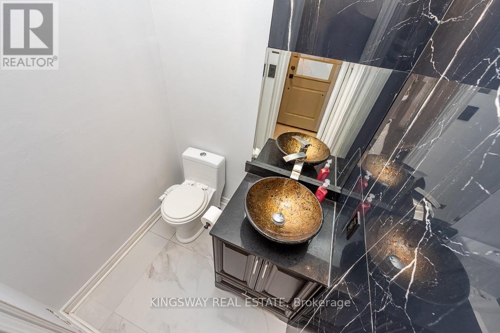 #22 525 MEADOWS BOULEVARD - Image 13