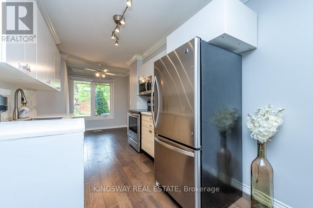 #22 525 MEADOWS BOULEVARD - 19