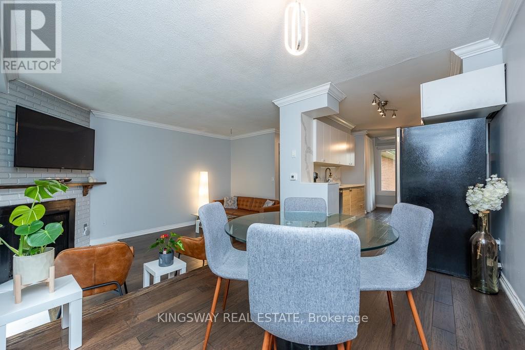 #22 525 MEADOWS BOULEVARD - 21