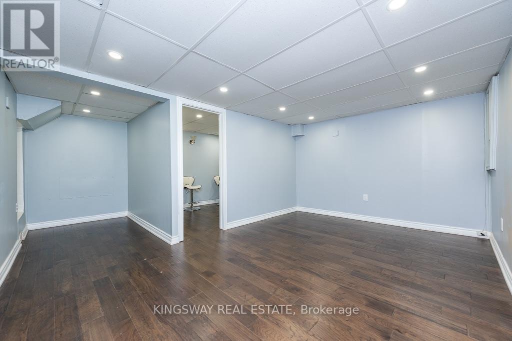 #22 525 MEADOWS BOULEVARD - 39