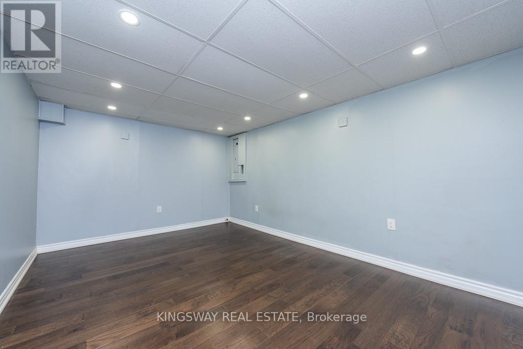 #22 525 MEADOWS BOULEVARD - 41
