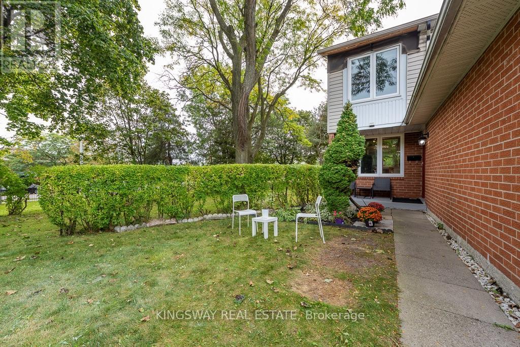 #22 525 MEADOWS BOULEVARD - 5