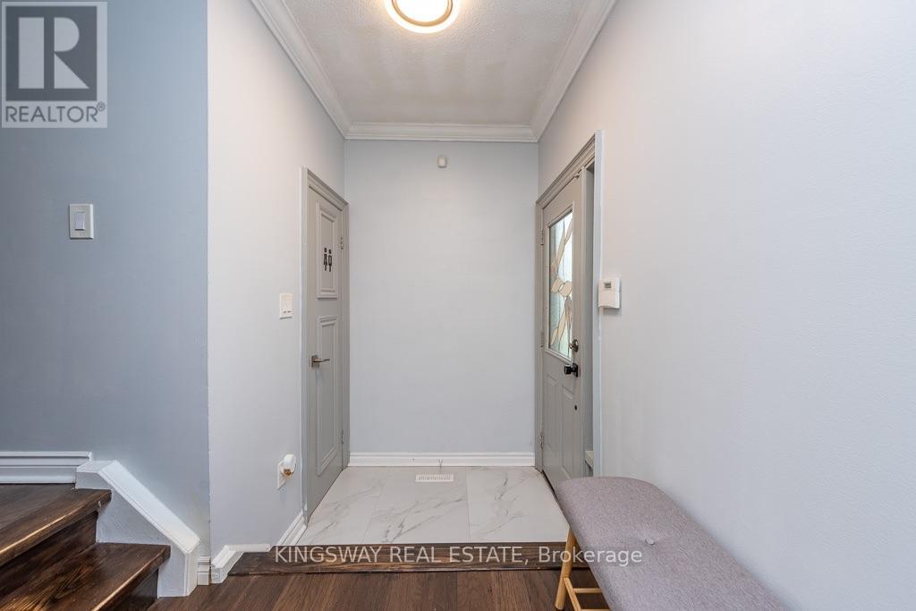 #22 525 MEADOWS BOULEVARD - Image 9
