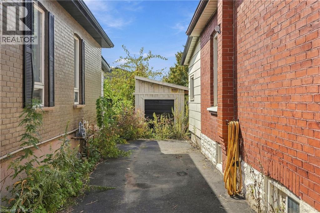 7 TOM Street - 22