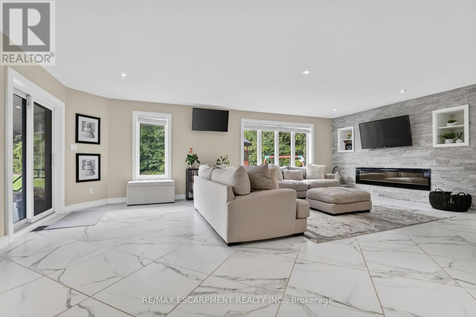 1380 EIGHTH AVENUE LOUTH - Image 13