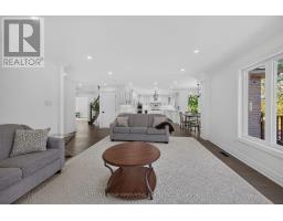 Kitchen - 196 Bluebell Crescent, Hamilton, ON L9K1B9 Photo 9