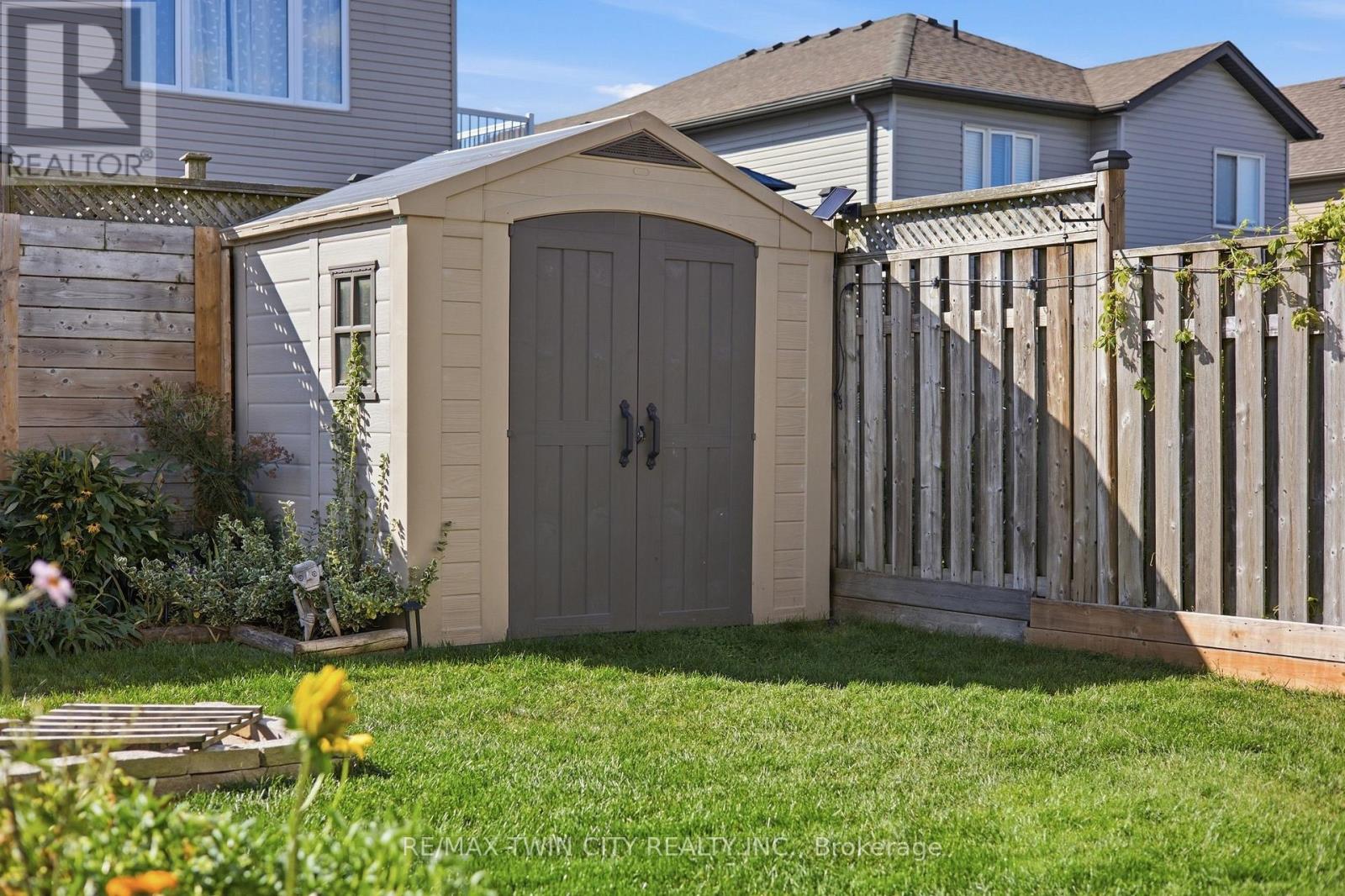 15 Cannes Street, Kitchener, ON photo 46