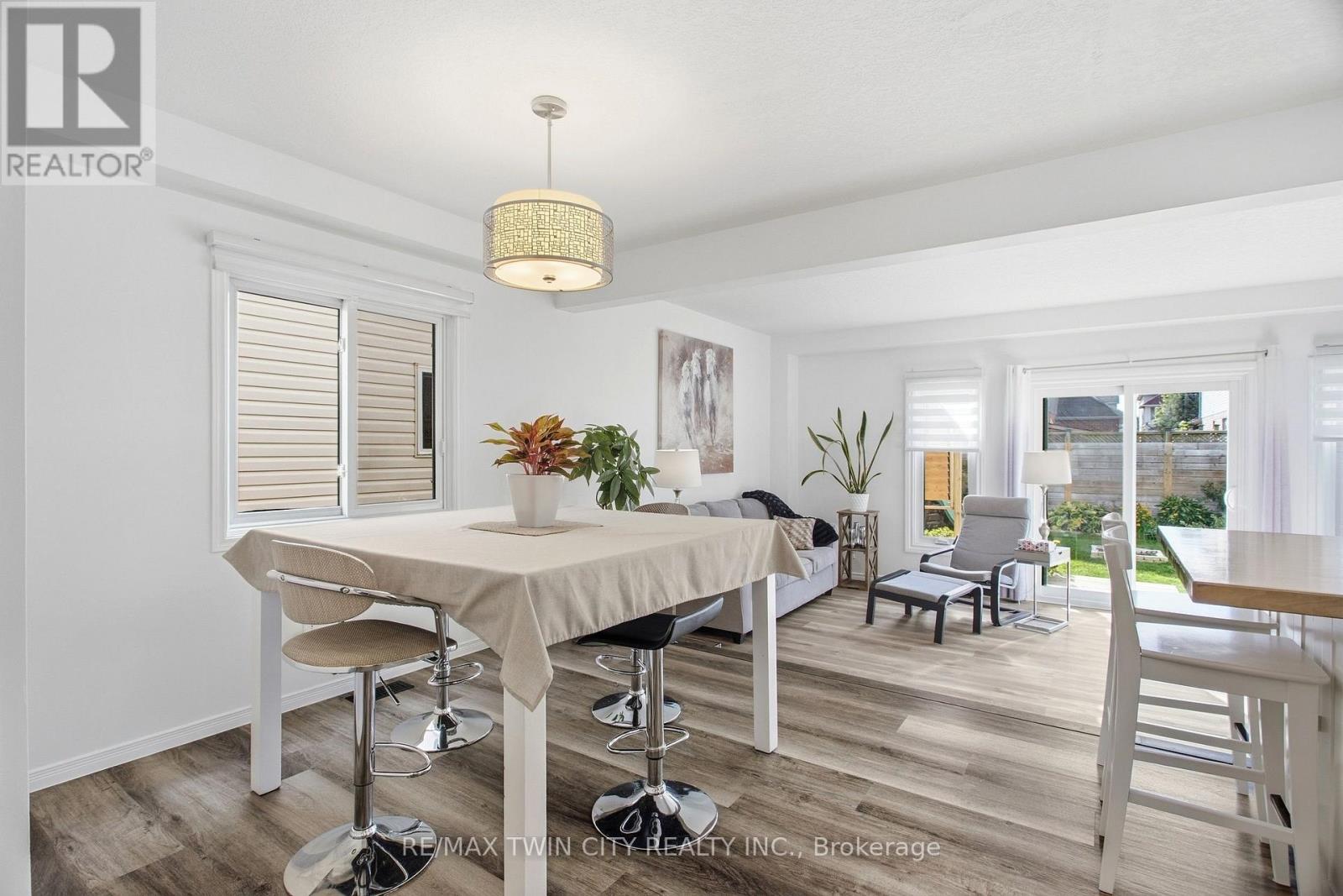 15 Cannes Street, Kitchener, ON photo 5