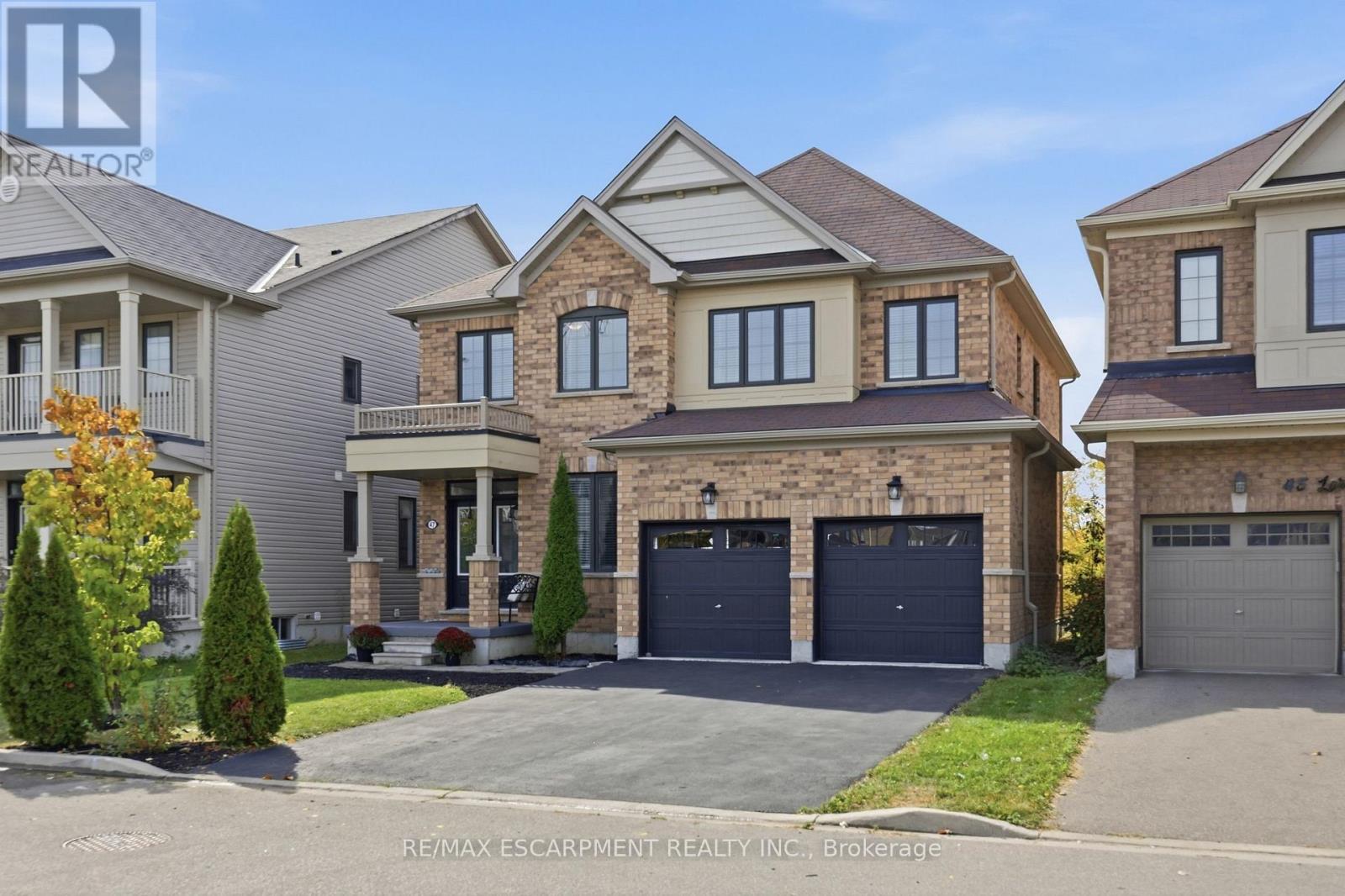 47 LARRY CRESCENT - 2