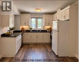 Primary Bedroom - 204 Beechwood Drive Unit# 4, Lakeshore, ON N0R1A0 Photo 6
