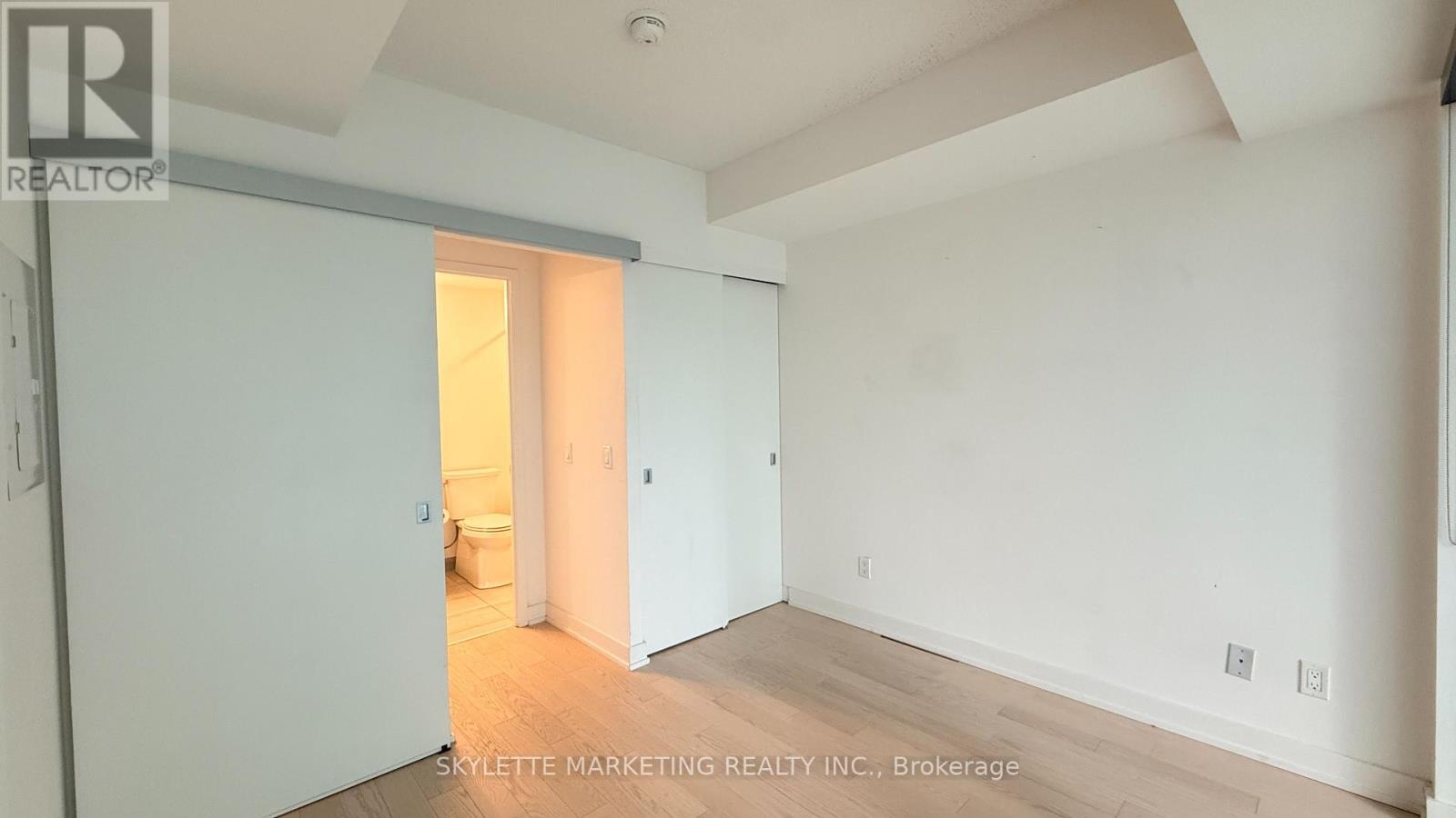 1011- 25 Richmond Street East, Toronto, ON photo 21