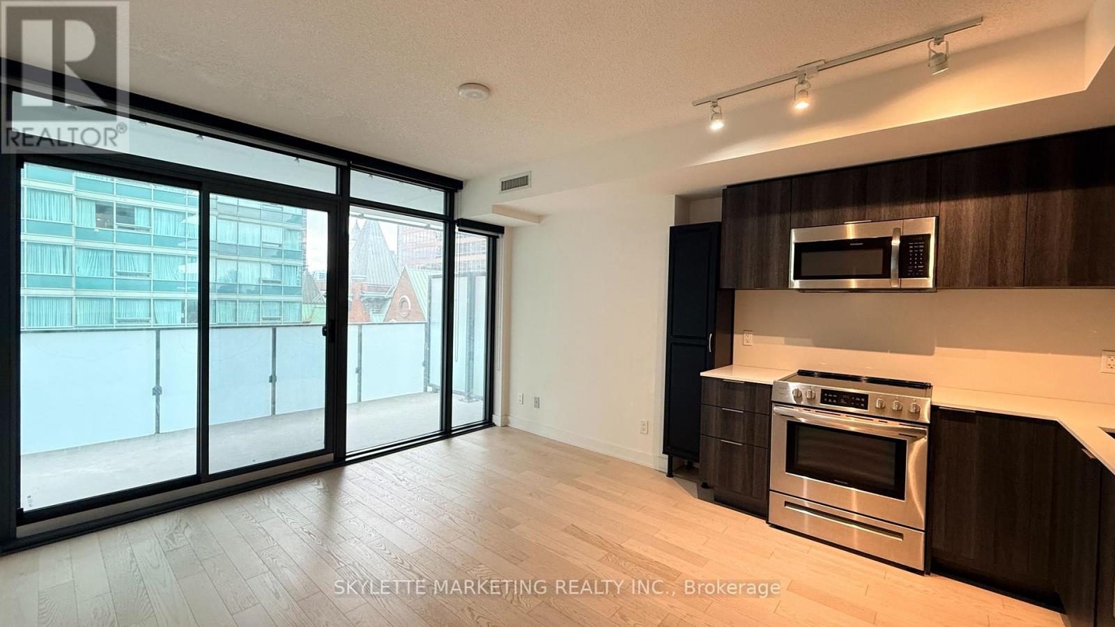 1011- 25 Richmond Street East, Toronto, ON photo 2