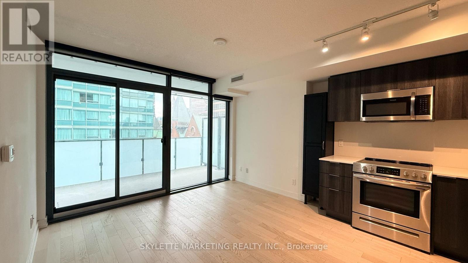 1011- 25 Richmond Street East, Toronto, ON photo 6
