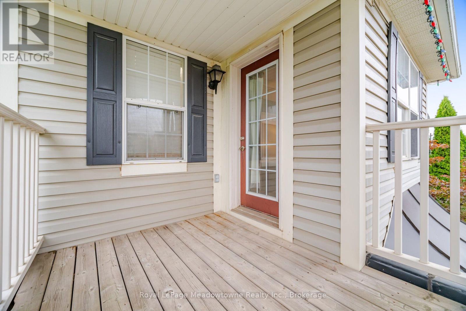 954 LANCASTER BOULEVARD - Image 35