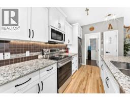 64 Sunset Square - photo 4